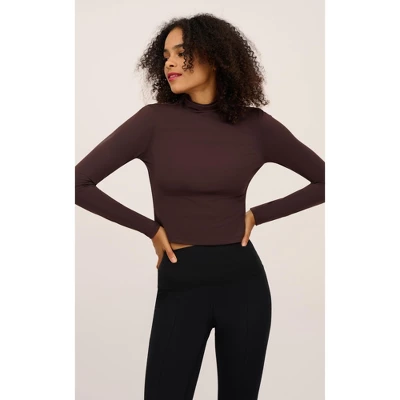 Yogalicious Womens 2 Pack Zenly Evelyn Long Sleeve Mock Neck Crop Top 5 Yogalicious Womens 2 Pack Zenly Evelyn Long Sleeve Mock Neck Crop Top - Image 3