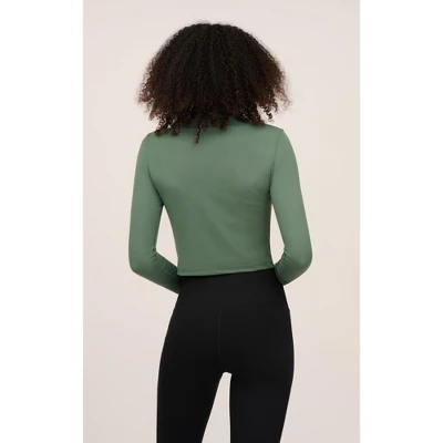 Yogalicious Womens 2 Pack Zenly Evelyn Long Sleeve Mock Neck Crop Top 4 Yogalicious Womens 2 Pack Zenly Evelyn Long Sleeve Mock Neck Crop Top - Image 2